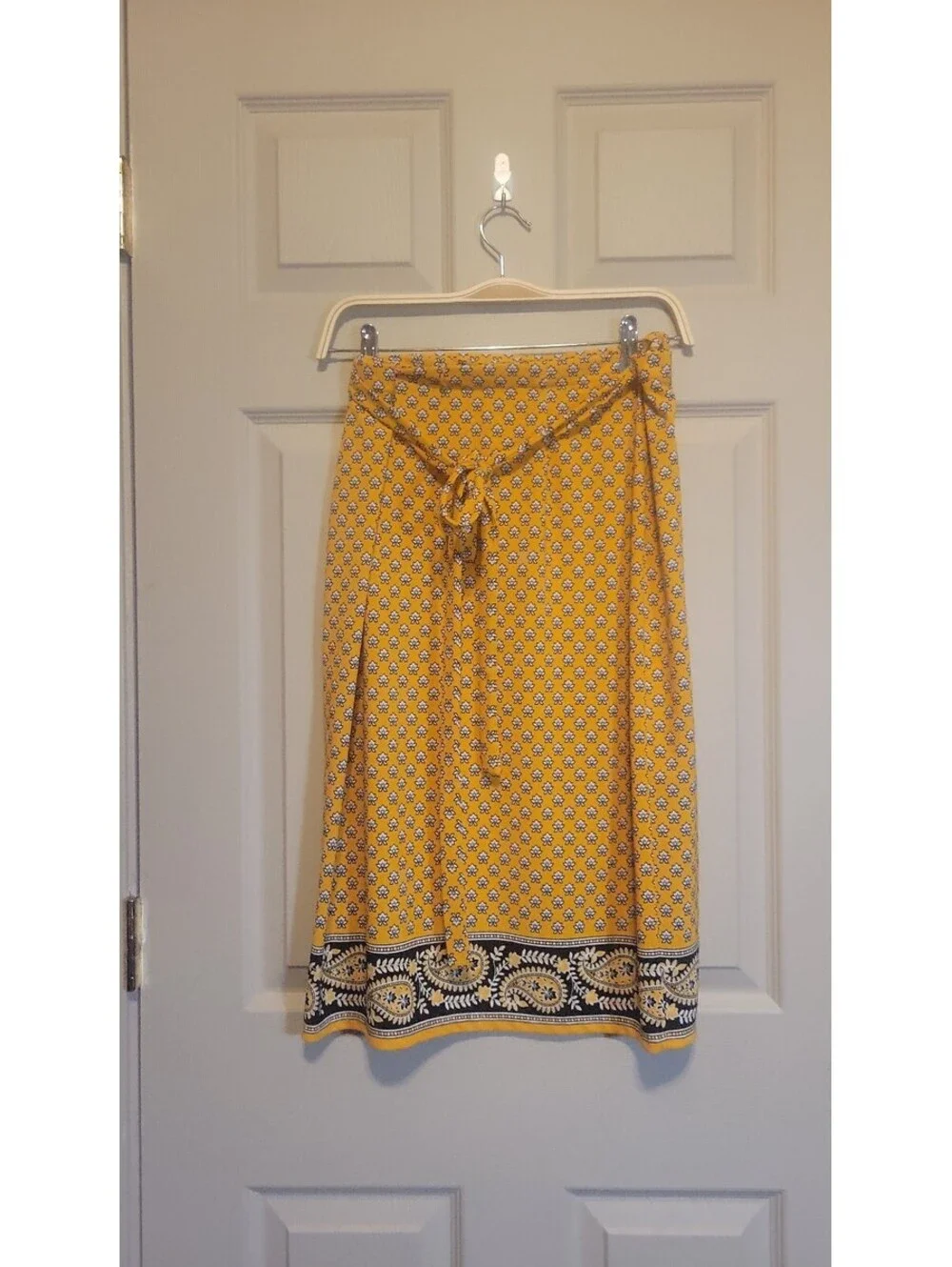 Michael Kors Yellow Patterned Midi Skirt with Side Slit and Tie Belt Size 12